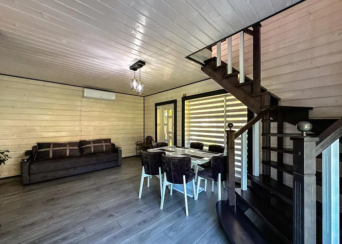Gray House Kryvorivnya *